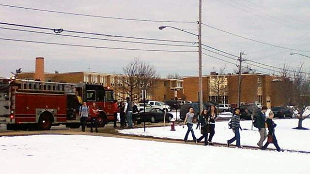 Ohio School: 5 Students Shot, 1 Dies At Chardon High School (Photo and Video)