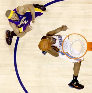 Derek Fisher: finalizing new deal with OKC, Kevin Durant called Fisher “is a Thunder guy”