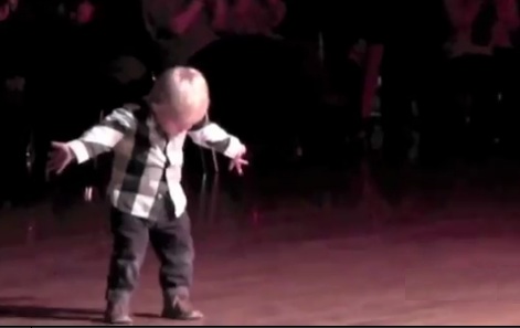 William Stokkebroe: 2-year-old boy dancing Jailhouse Rock goes viral