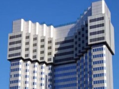 Skyscraper Demolition Looks Like Shrinking Building in Tokyo (Video)